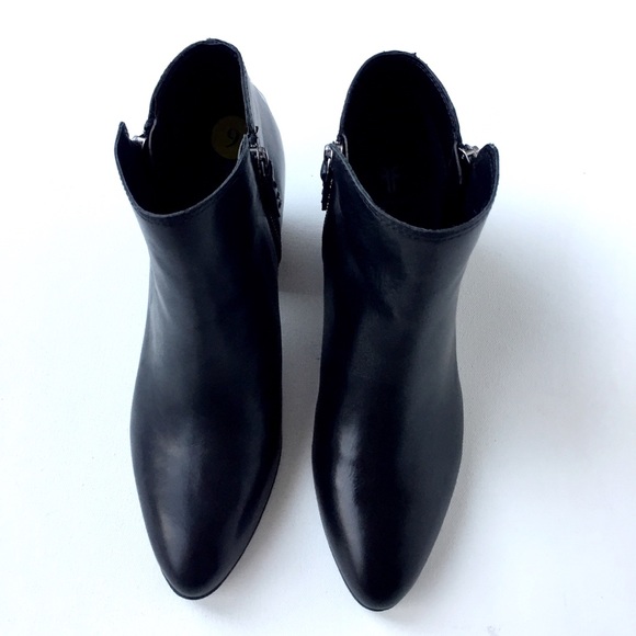 🍂Host Pick🍂 Frye Judith Double Zip Ankle Boots - Picture 4 of 8